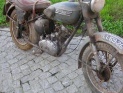 Triumph T200